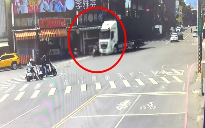 a0330左營分局交通組組長陳孟兒說明3