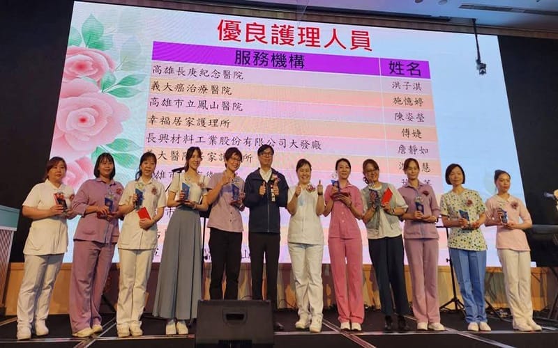 a0519輔英連五霸 獲僑委會委員長獎 4