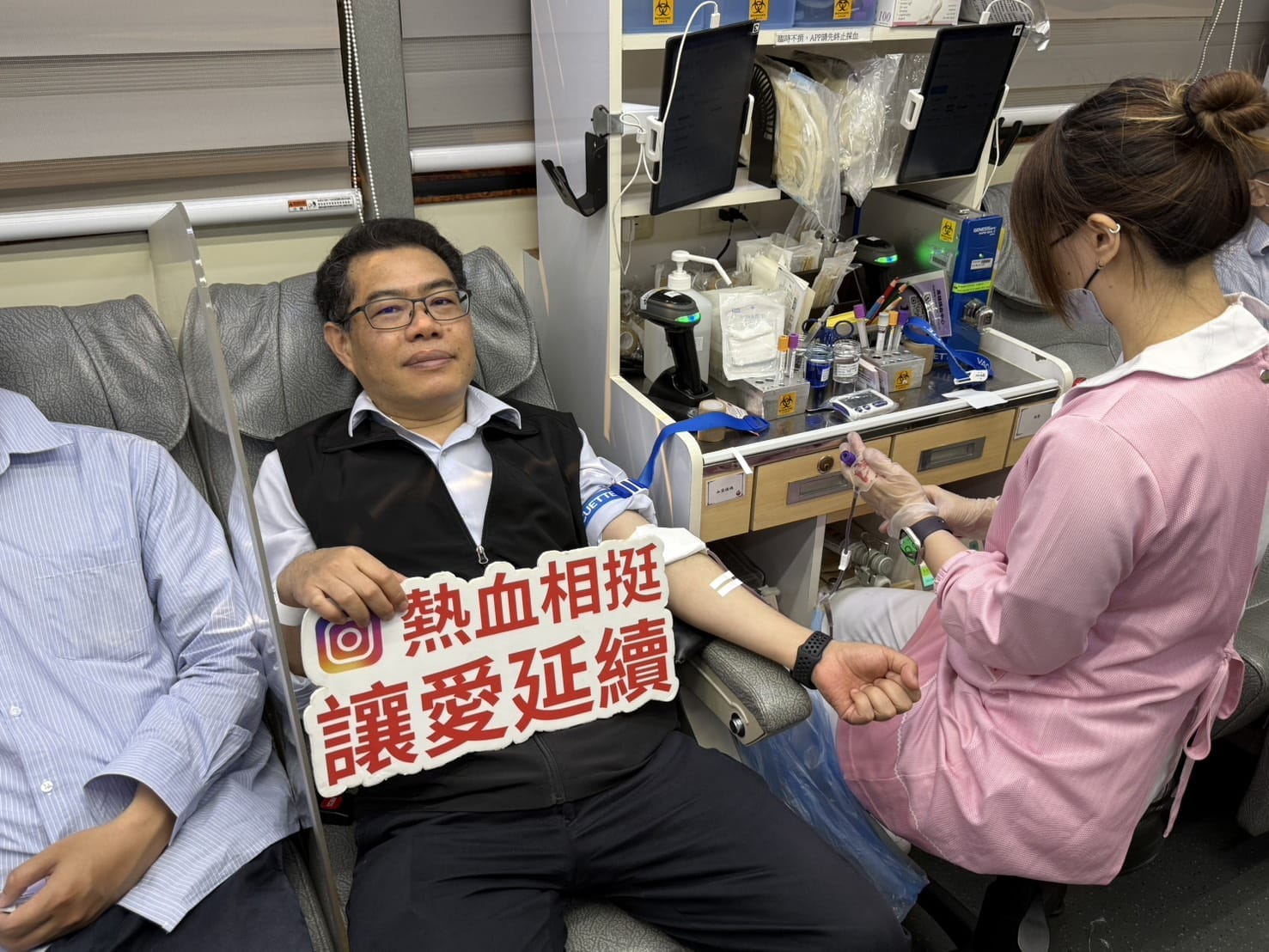 a0527中油大林廠油愛 挽袖捐熱血1