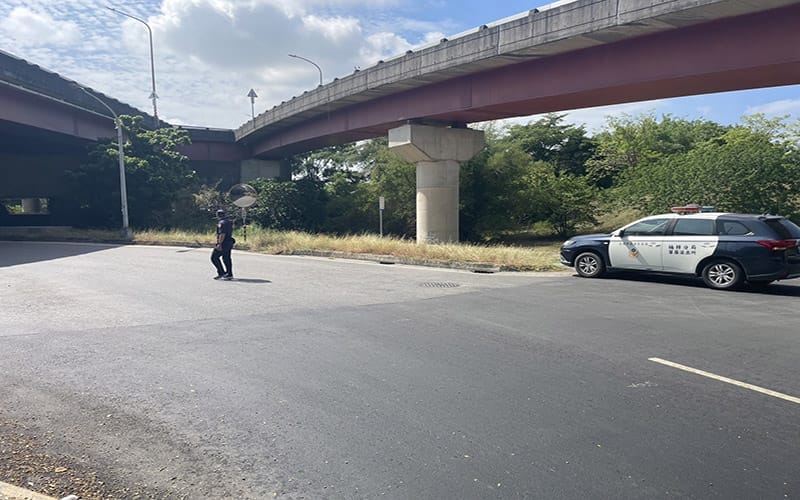 a0528道路不明物體致輪胎受損 3