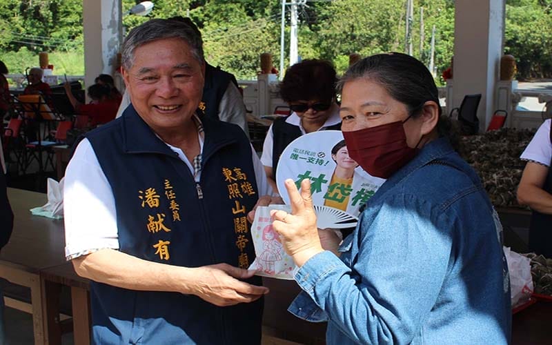 a0531高雄東照山關帝廟端午送萬顆粽1