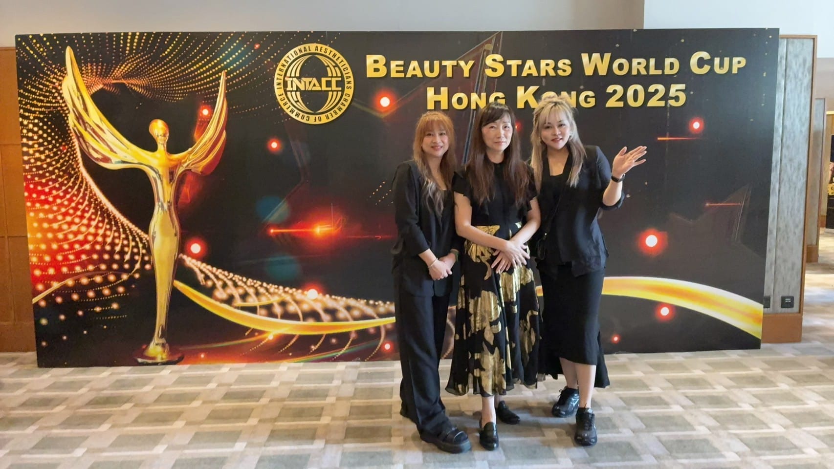 a0828師生攜手稱霸國際美業舞4