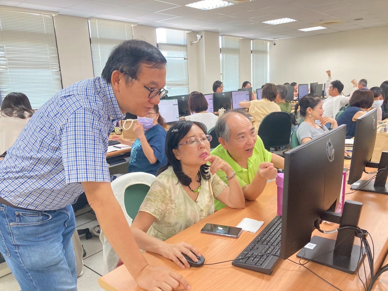 a0918輔英科大全面強化教職員ai數位職能2