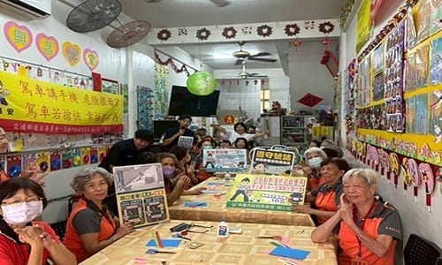a1022楠警深入社區宣導1