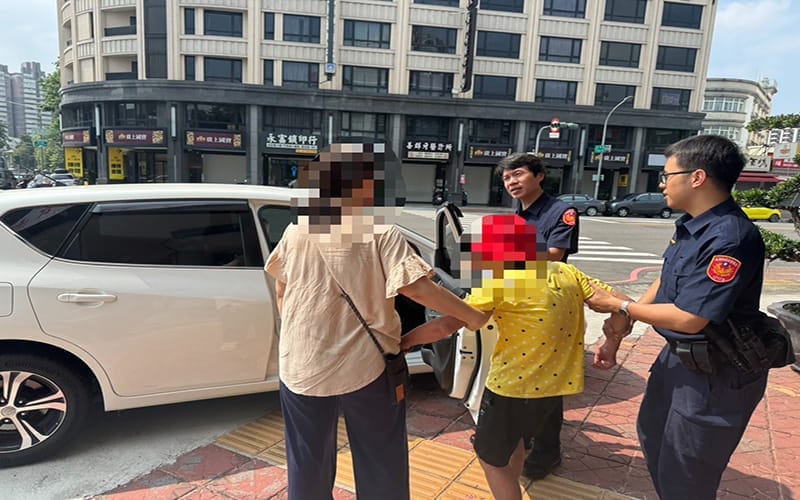 a1028八旬老婦購物迷路2