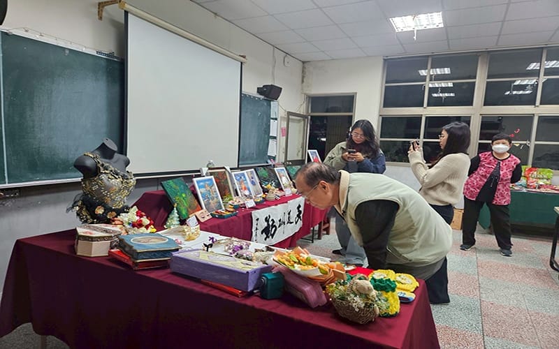 a1227新光高中美容科進修部成果展登場3