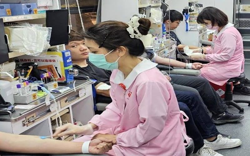 a0322中油煉製事業部號召員眷挽袖捐血解血荒台灣3