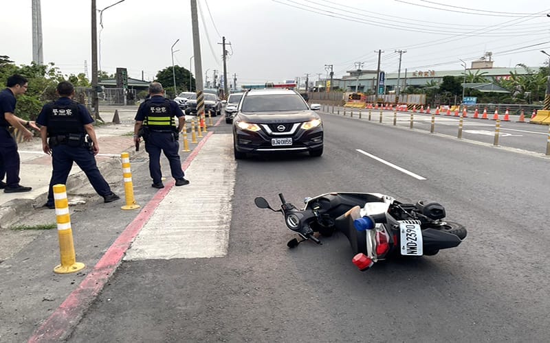 a0501駕駛拒檢衝撞員警2