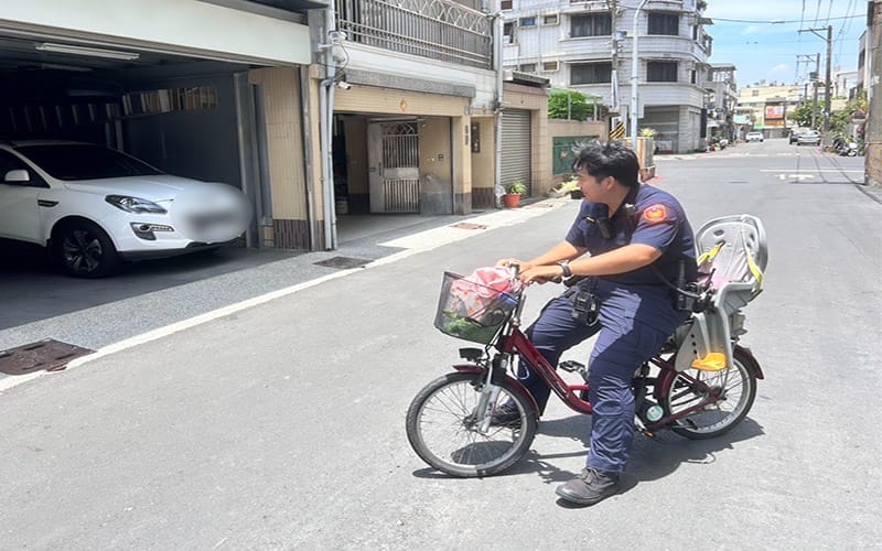 a0529楠警暖心護送返家2