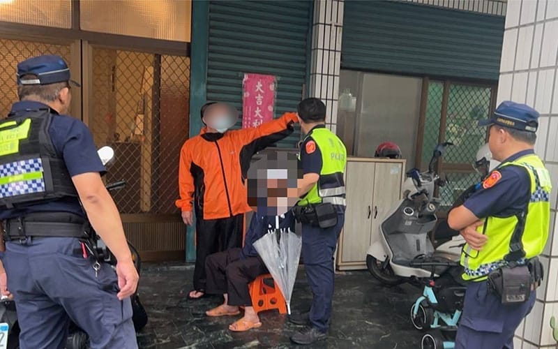 a0804八旬老翁迷途徘徊街頭2