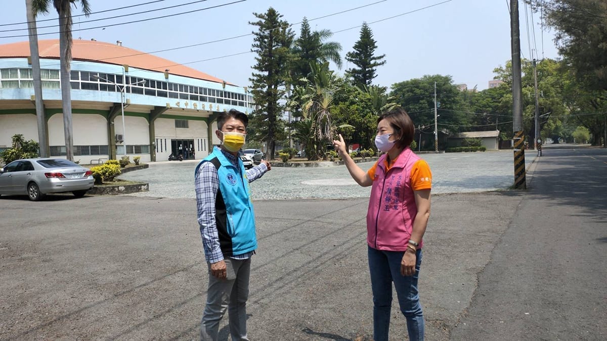 高市0425侯亞寧籲整合左營活動中心與海軍操場為國民運動中心1